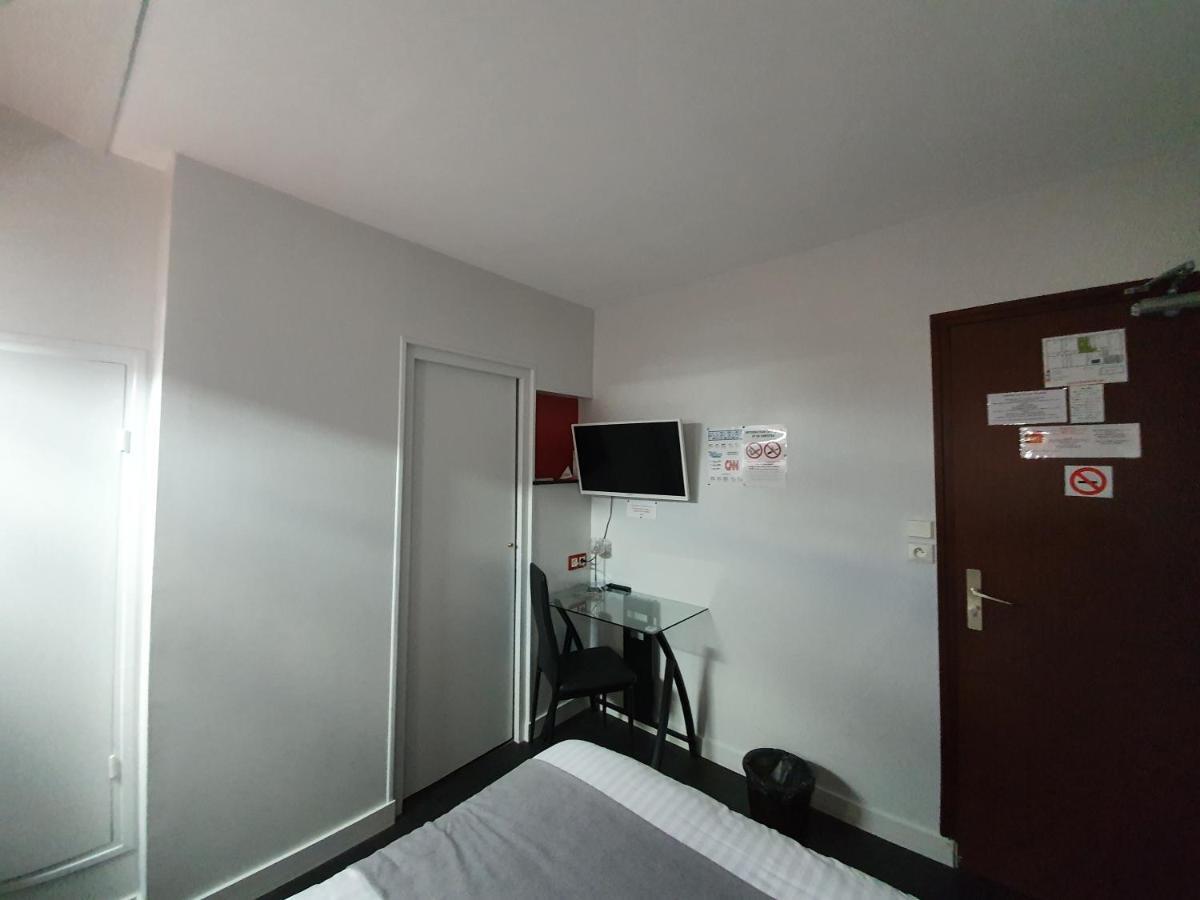 Contact Hotel Du Relais Thouars Pokoj fotografie